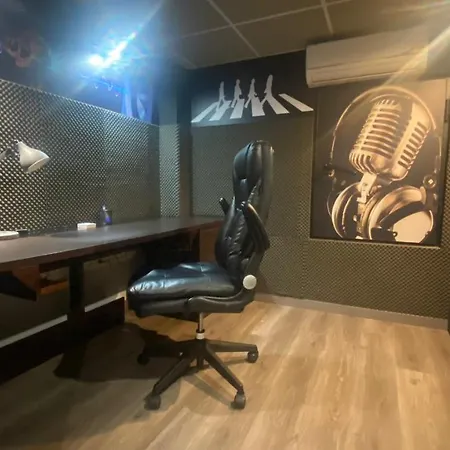 Completo Apartamento Para 2 En El Centro De Apartament Gijón